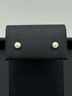 14k solid yellow gold Natural Pearl earrings