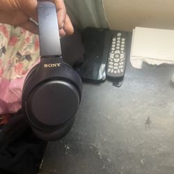 Sony WH-1000XM4 Wireless Premium Noise Canceling Overhead Headphones with Mic for Phone-Call and Alexa Voice Control, Black WH1000XM4