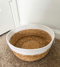 Woven/Wicker Basket Set of 2