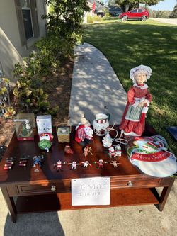 Christmas Items Lot Of 21 (Must Take All) 