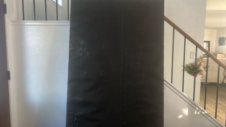 Black Electric floating bed frame for free