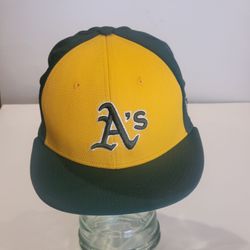 Oakland A's Athletics Hat Cap Yellow Green Embroidered Adjustable OC 
Sports  One Size Fits all. Please see photos for details.
Pre-owned, perfect sha