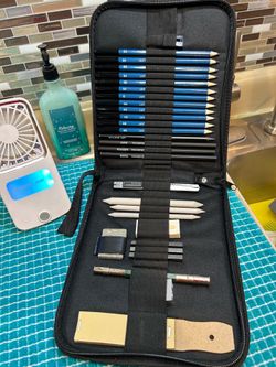 NEW! 32-piece drawing and sketching pencil set from the brand Clear Art Products