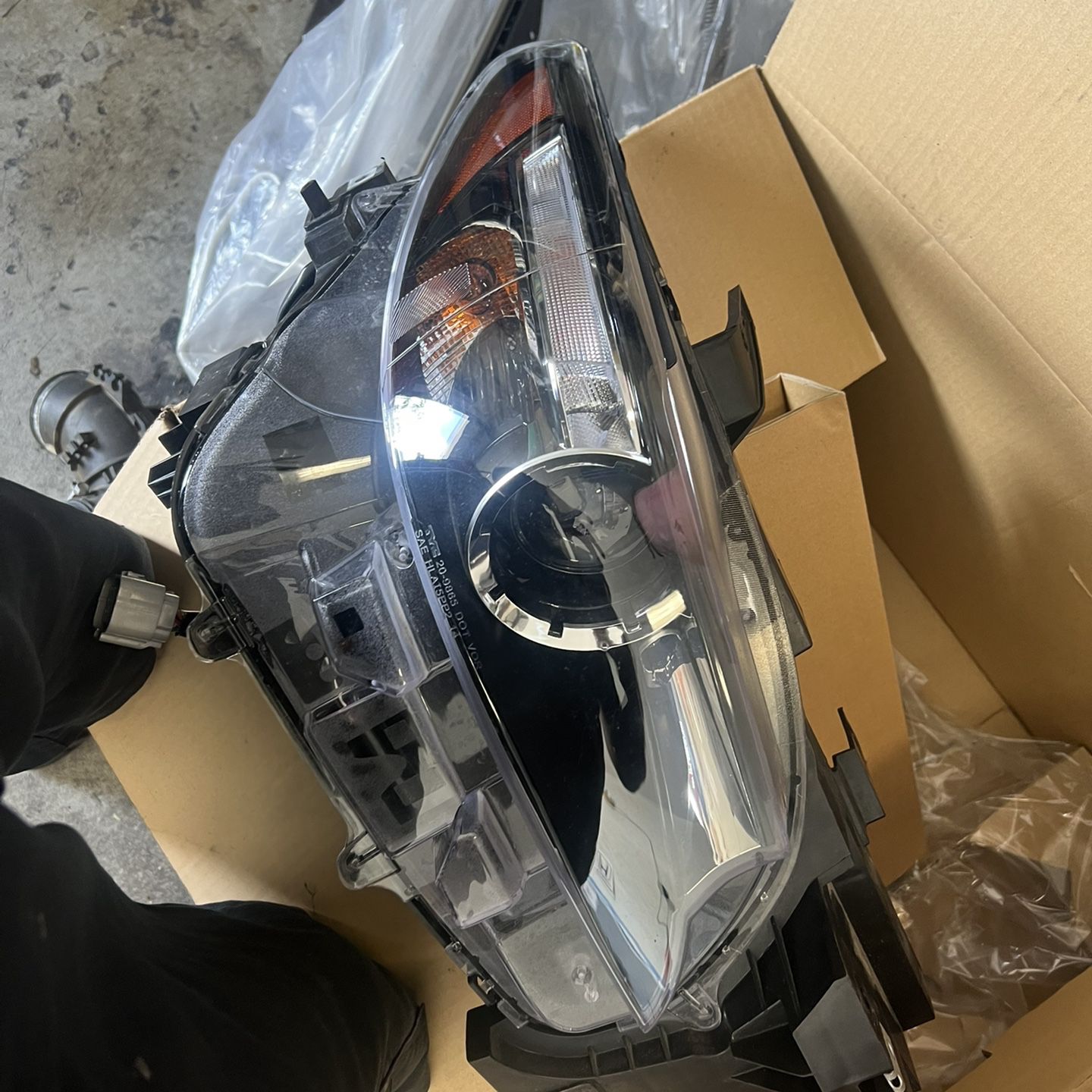 Mazda Headlamp 