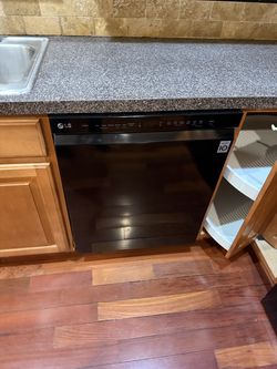 Microwave, stove & dishwasher set