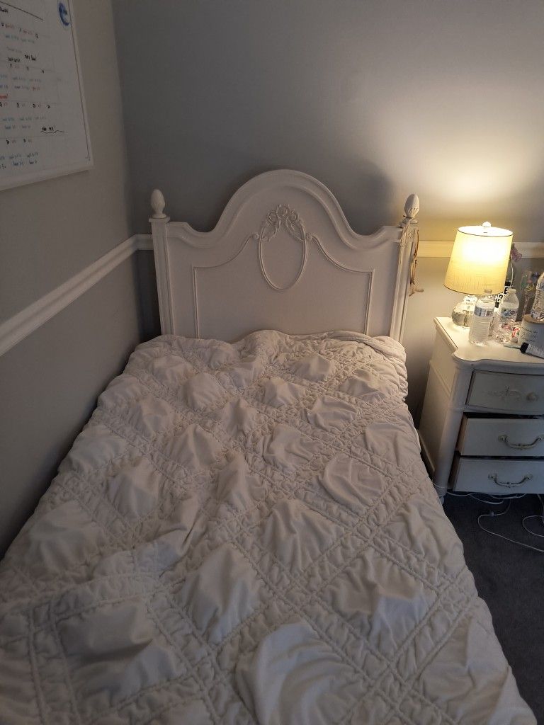 Young America Twin Bed