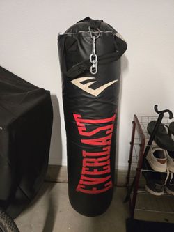 Heavy bag 100 lbs