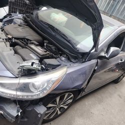 2017 Hyundai Accent Hatchback Only Parts solamente partes 