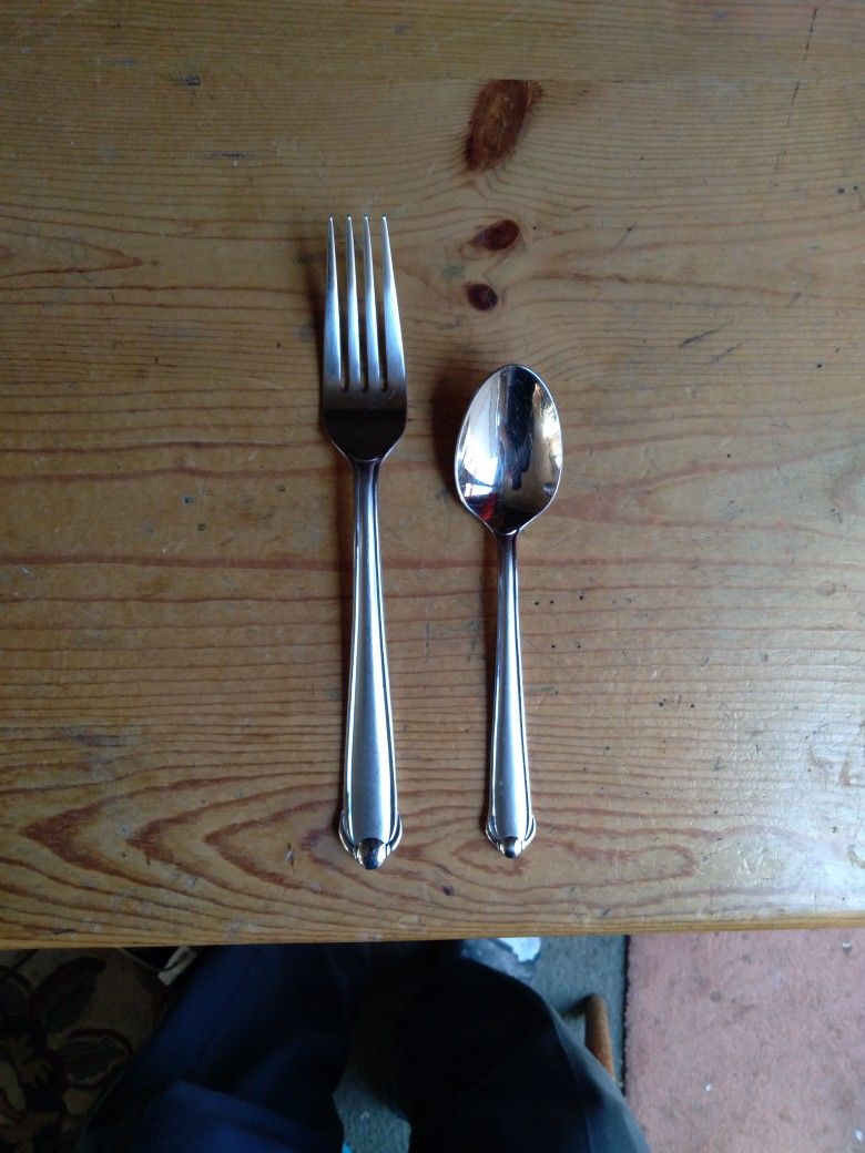 Mikasa CLASSICO Gerald Patrick 18/8 Korea Fork & Teaspoon