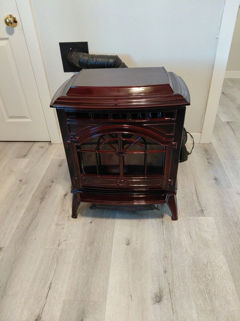 Quadra-Fire Castile Pellet Stove