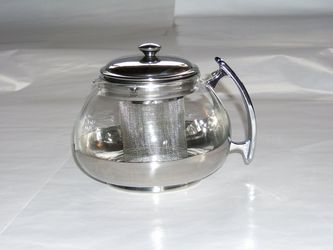 Modern Tea Kettle With Brewing Infuser Thumbnail