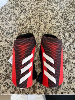 Adidas soccer shin guards with sleeve size medium