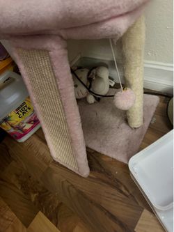 PINK CAT BED / SCRATCHING POST