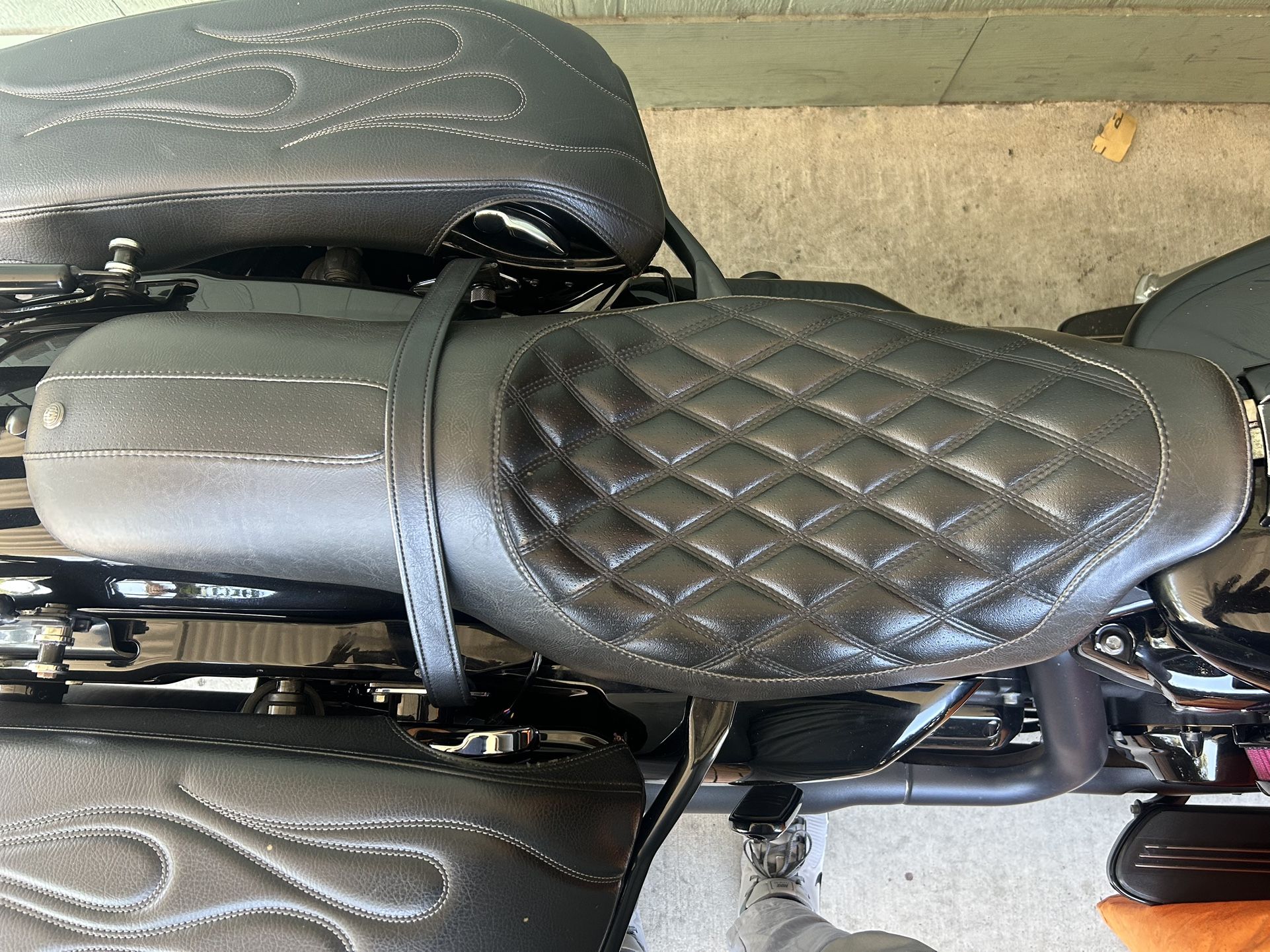 Roland Sands Design Touring Motorcycle Seat