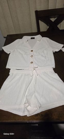 Traje de blusa y short y pantalon y top