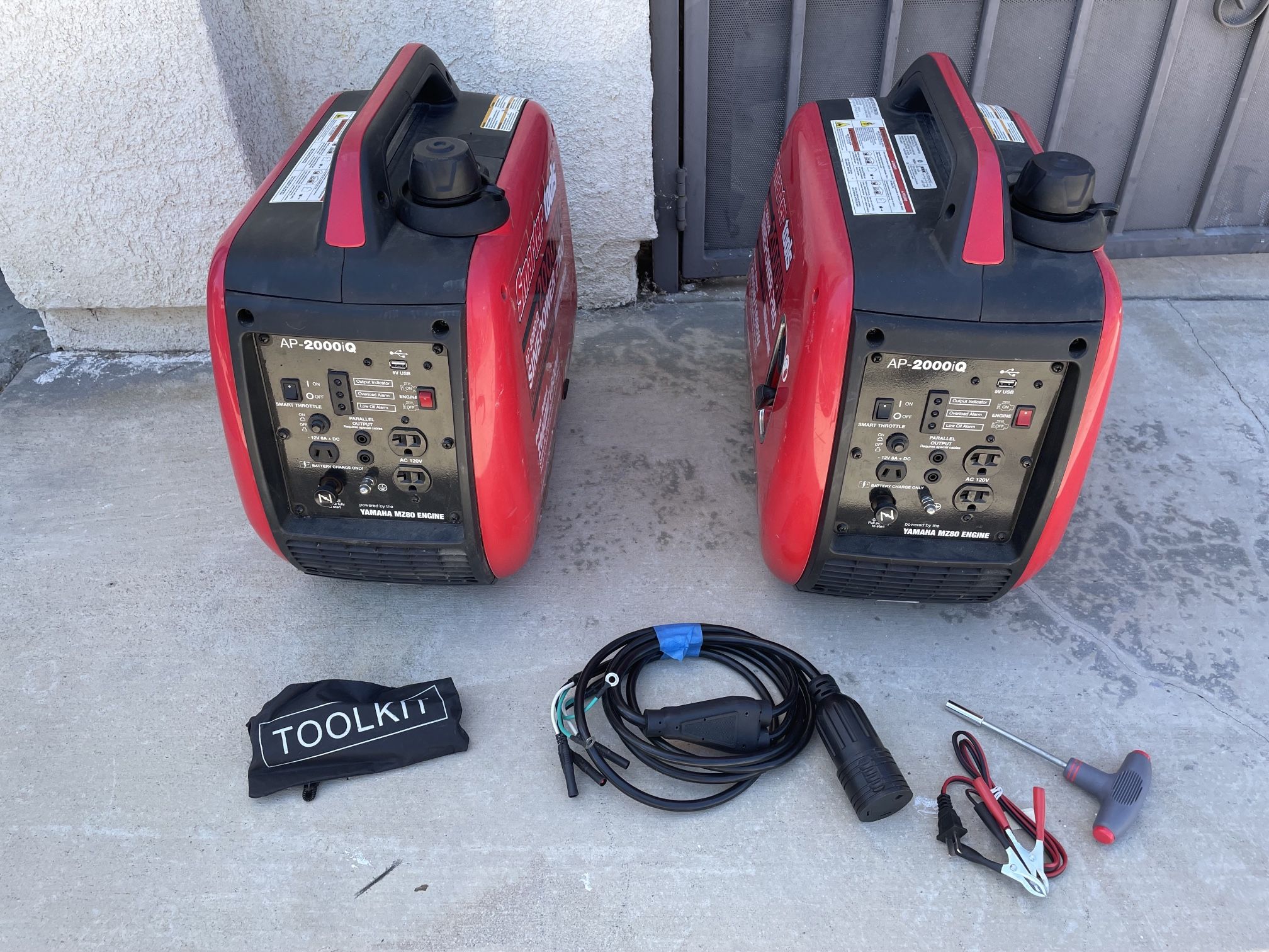 2 X Smarter Tools AP2000IQ Inverter Generators