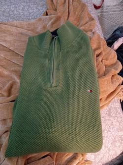 Tommy Hilfiger at long sleeve sweater size extra extra large