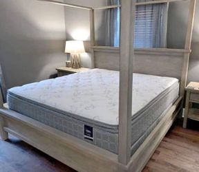 Clearance: Luxurious Pillow Top Mattresses