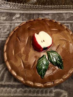Apple pie baking dish
