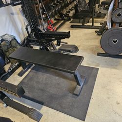 Rogue Flat Bench