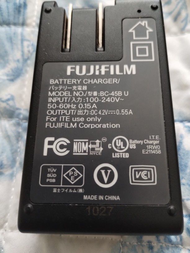 Fujifilm battery charger in Franklin Kentucky