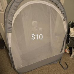 Pop-Up Travel Crib / Infant Sleep Tent - Gray