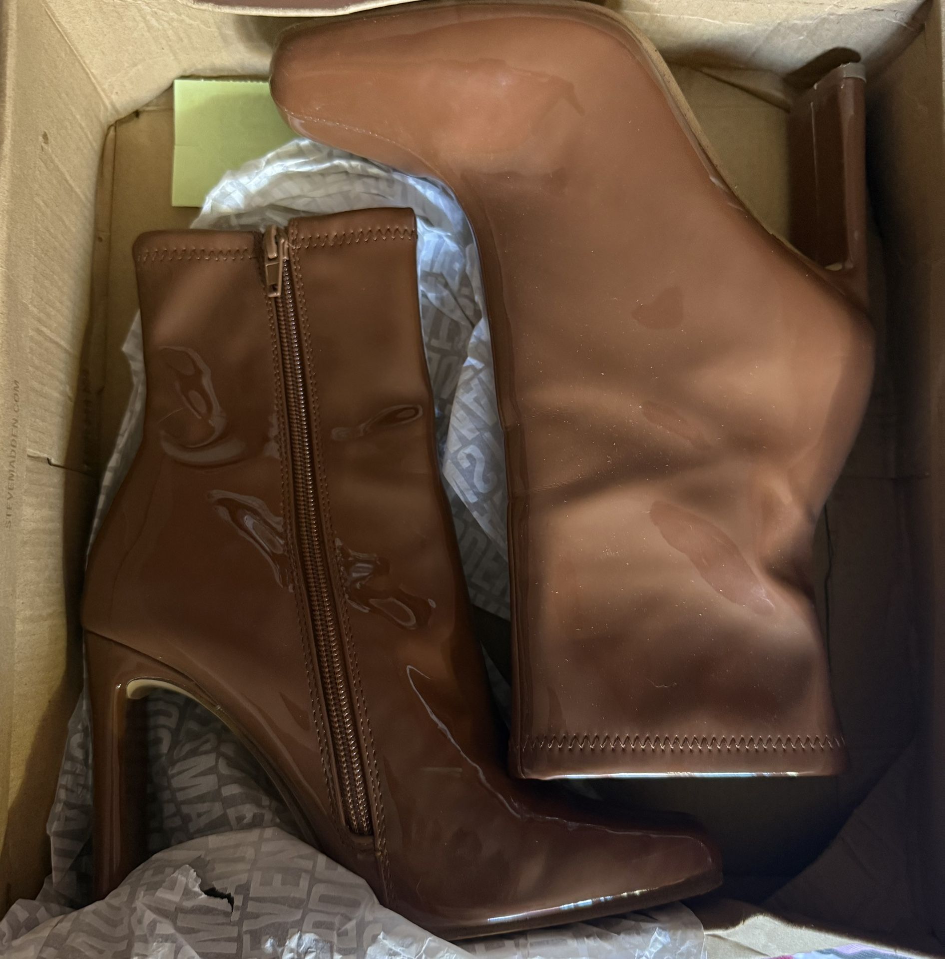 Steve Madden Brown Boots 5.5W
