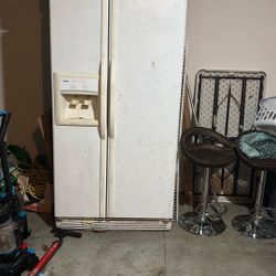 Kenmore Refrigerator 