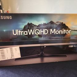 Samsung 32in Ultra Wide Screen  *brand New*