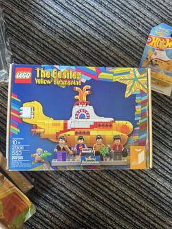 Beatles yellow submarine Legos
