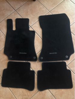 Mercedes Benz E350 Black Floormats - Used