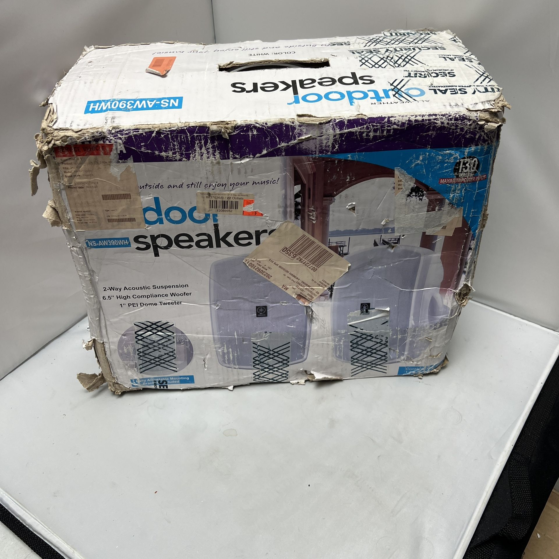 Yamaha - Natural Sound 6-1/2" 2-Way All-Weather Outdoor Speakers (Pair) - White