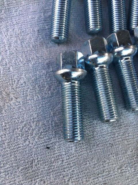 New LUG BOLTS 14x1.5 for bmw , audi , vw , mercedez (4)