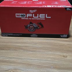 MILWAUKEE M18V FUEL BRUSHLESS 7-1/4- REAR HANDLE CIRCULAR SAW TOOL ONLY BRAND NEW