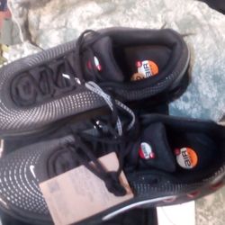 Brand new size 12 men's Nike Air Max