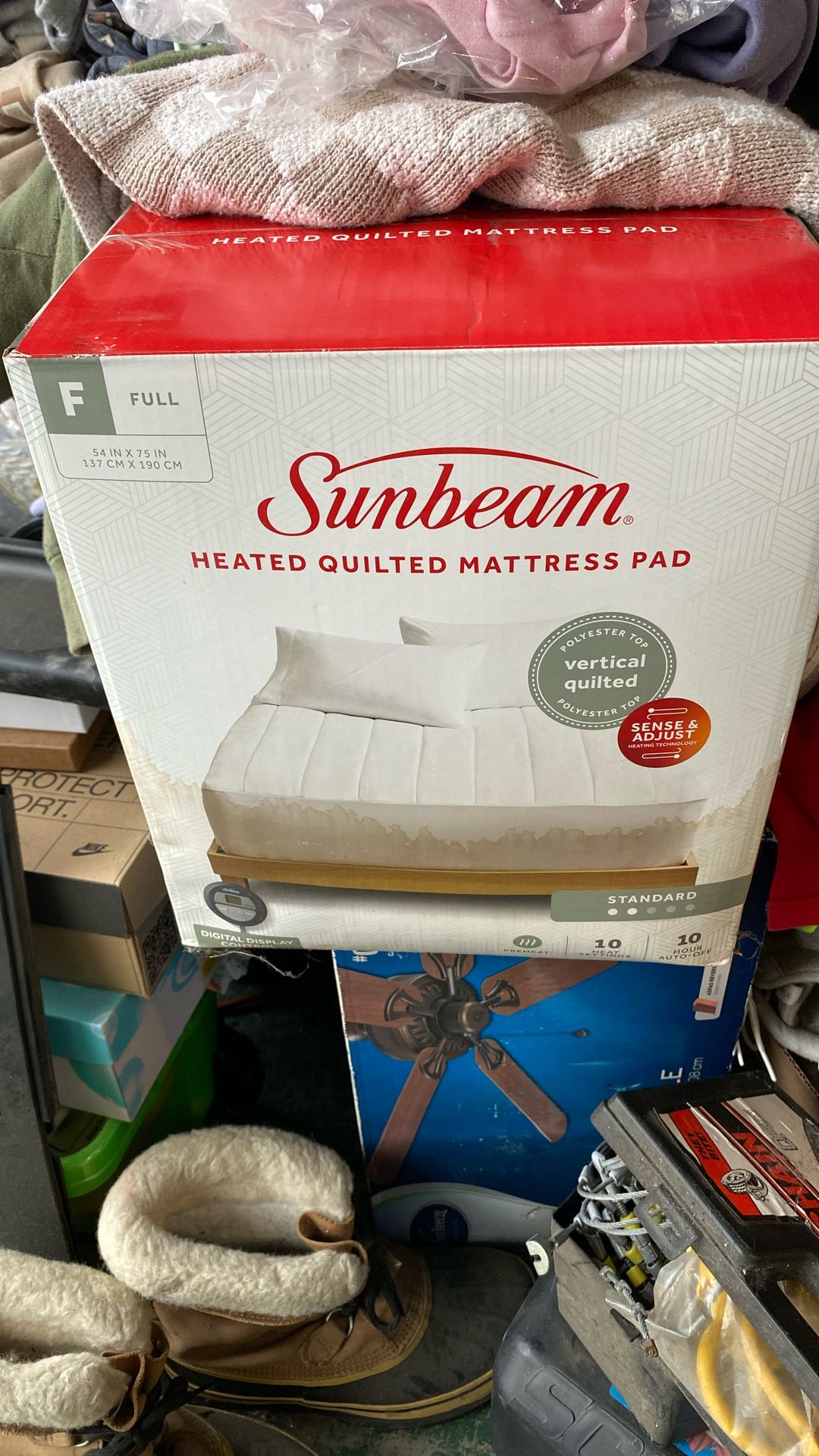 GARAGE SALE 10/25 SATURDAY