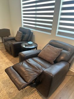 2 Recliner Chairs