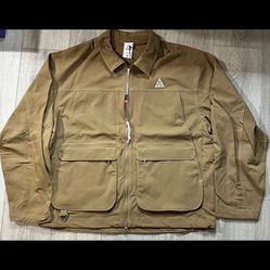 New Men’s Nike ACG Smith Summit Jacket Large