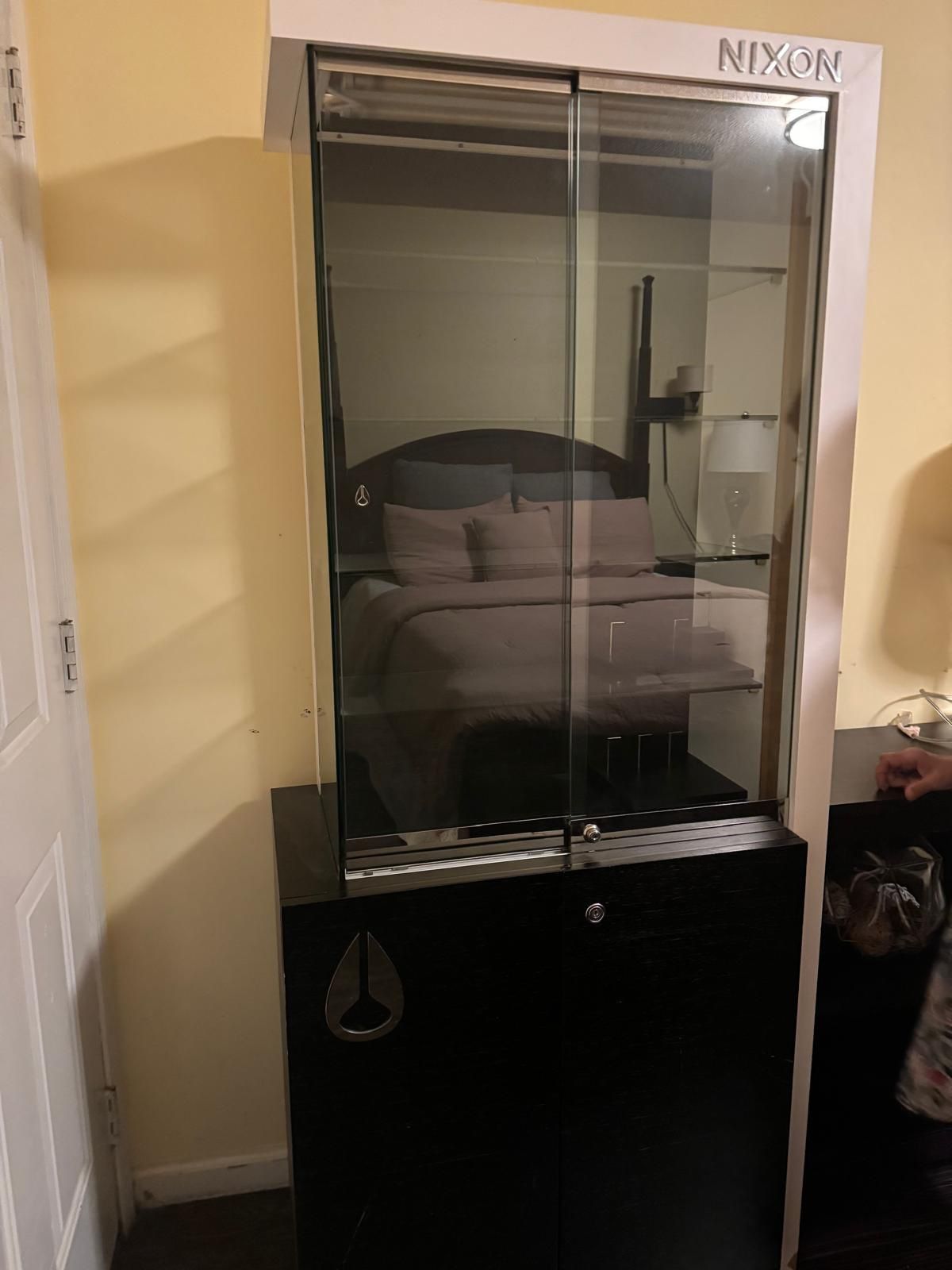 Display Table