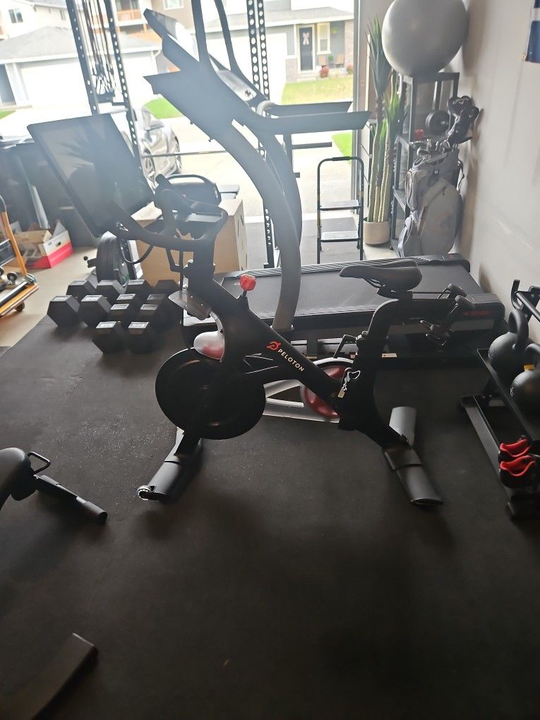 Peloton Bike