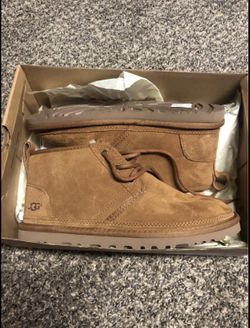 UGG Men’s size (12) Neumel Chestnut (BRAND NEW)