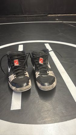 men Nike freaks, wrestling shoes 10 men