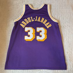 Los Angeles Lakers Kareem Abdul-Jabbar 1983/84 Mitchell & ness Jersey