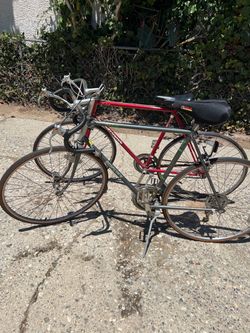 2 Bisicletas scHwiNN  se venden como estan sold as is 50 dolares