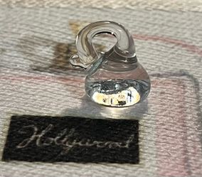 Clear Glass Kisses Figurines.