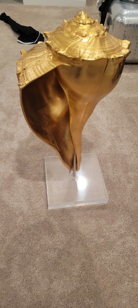 Z Gallerie Oscar's Gift Conch Seashell Gold Statue Sculpture 2.5 Feet