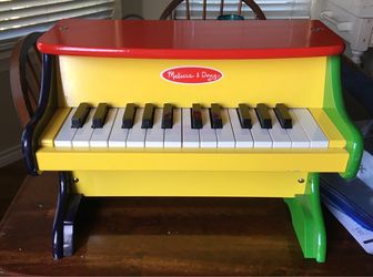 Toy Piano - Melissa & Doug
