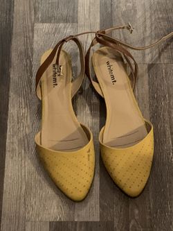 Women’s 9.5 mustard yellow strapped flats