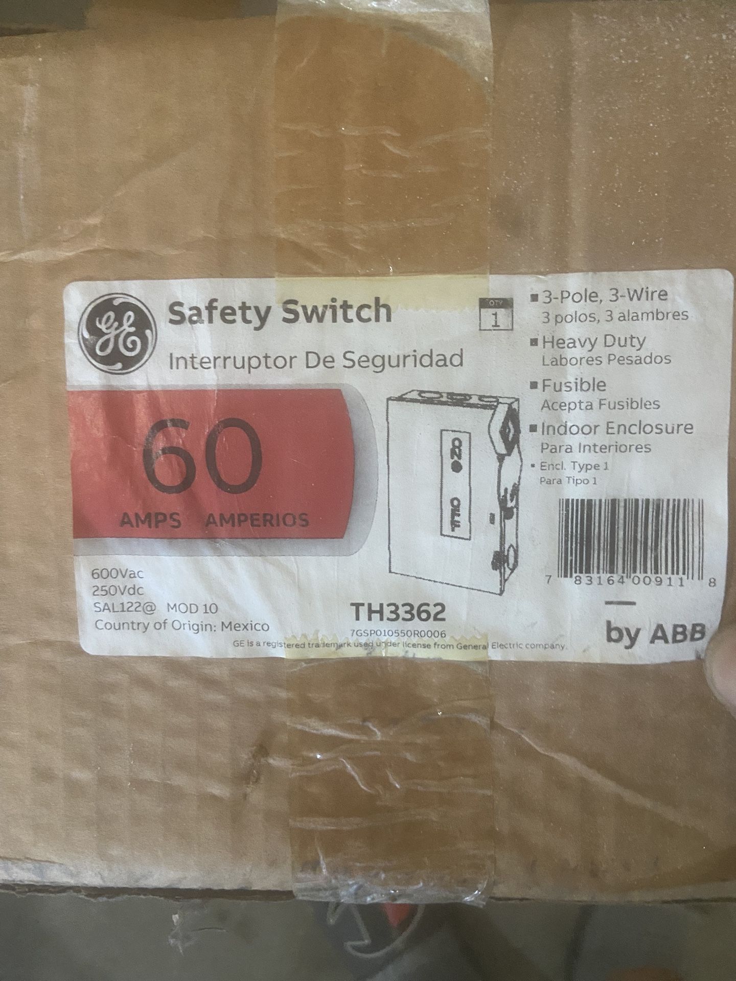 GE 60 AMP 3POLE NEMA1 FUSED DISCONNECT SWITCH