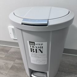 Step or Push Trash can
